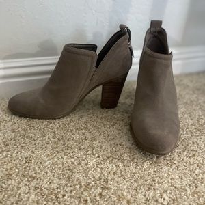 Vince Camuto Bootie. Size: 9. Color: Grey